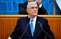 Müsavat Dervişoğlu’ndan Sert Eleştiriler: ‘Salın Gitsin’