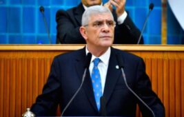 Müsavat Dervişoğlu’ndan Sert Eleştiriler: ‘Salın Gitsin’