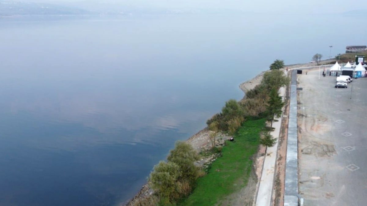 Serdivan Gölpark'ta Kaynama Alarmı! Uzmanlar Sebebi Araştırıyor