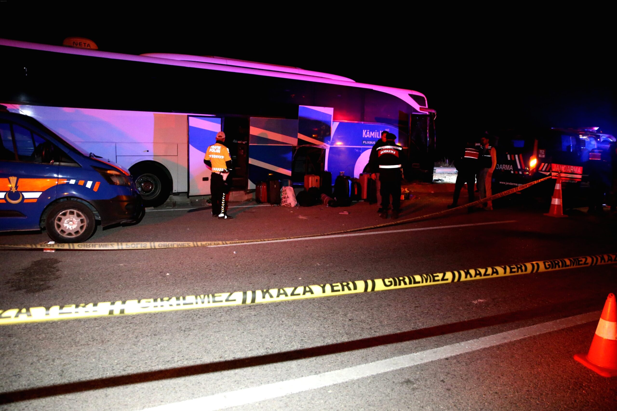 Denizli'de Feci Kaza: Otobüs ve Minibüs Çarpıştı, 10 Yaralı