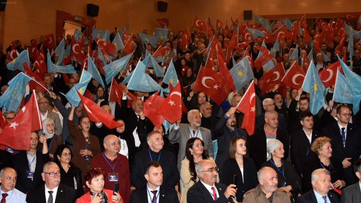 Müsavat Dervişoğlu'ndan Sert Eleştiriler: 'Salın Gitsin'