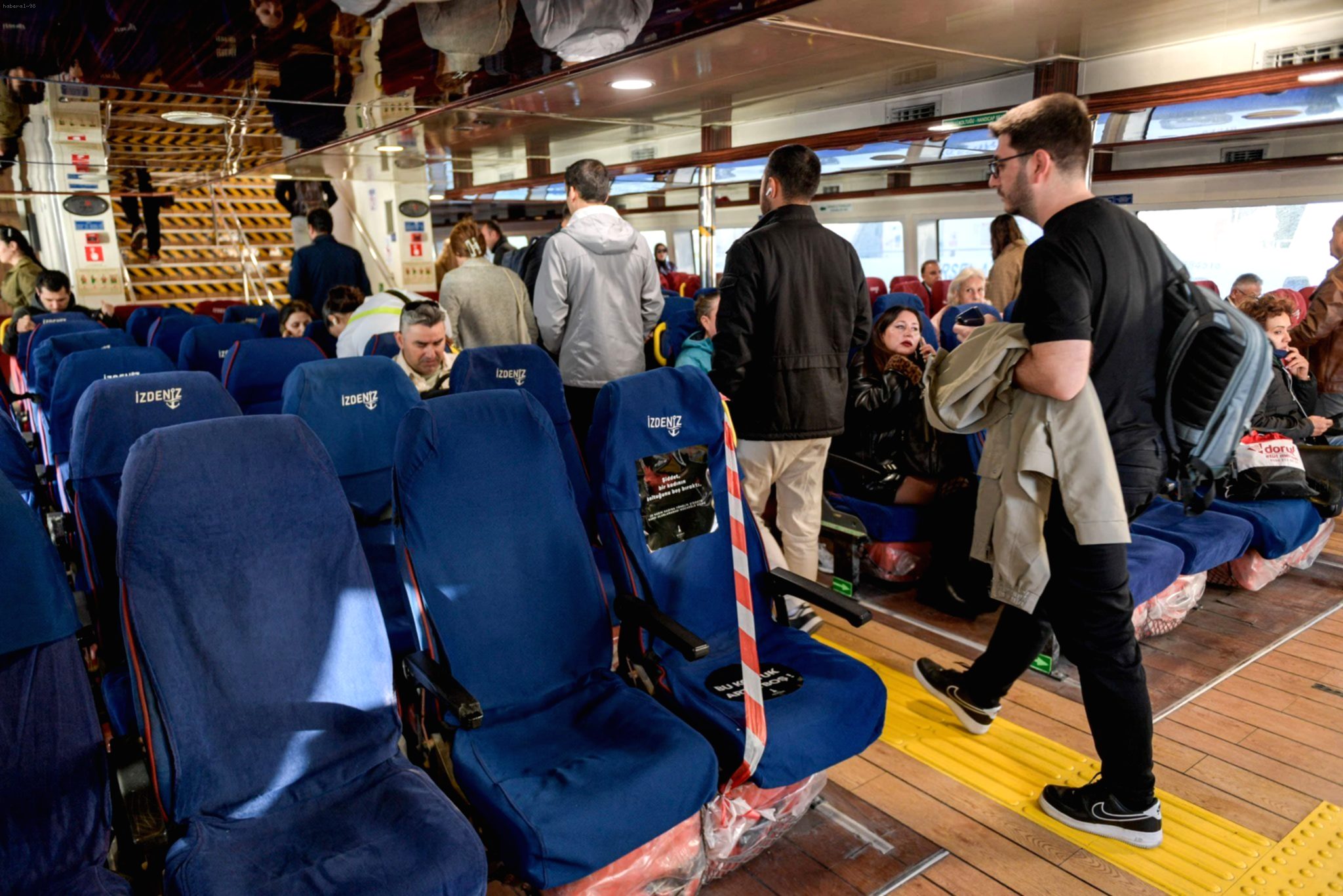 İzmir'de Toplu Taşımada Duyarlı Mesaj: O Koltuk Artık Boş!