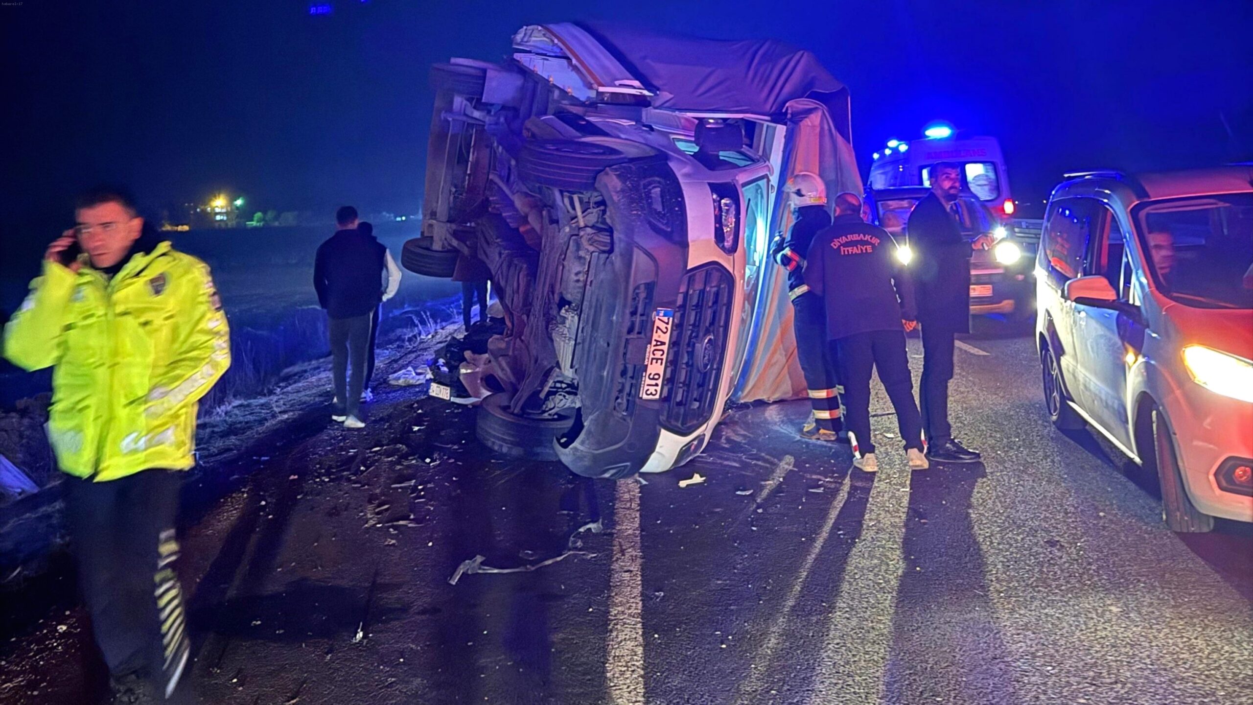 Diyarbakır'da Zincirleme Kaza: 5 Araç Karıştı, Ölü ve Yaralılar Var