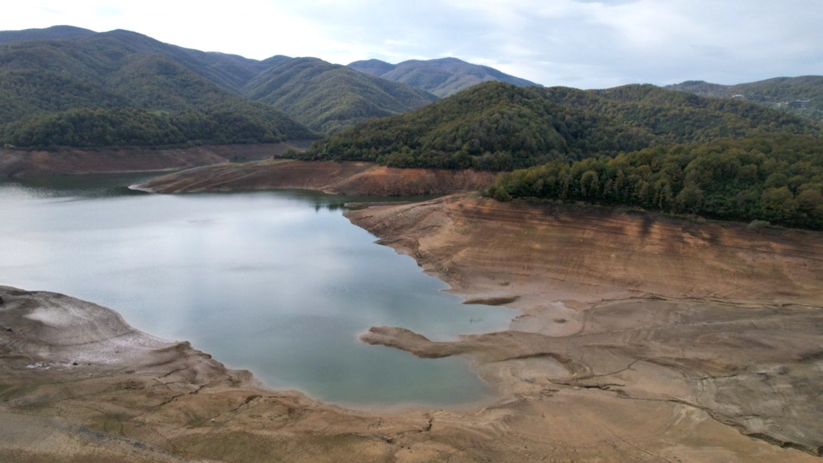 Yalova'da Su Krizi: Baraj Alarm Veriyor, Kesintiler Başladı!