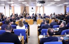 TBMM’de ‘Kürt İlleri’ Tartışması: AKP’li Muş’tan Sert Uyarı