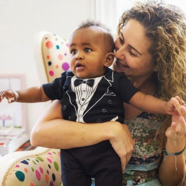 Esra Akkaya'nın Etiyopya'dan Evlat Edindiği Oğlu Can Alex Büyüdü!