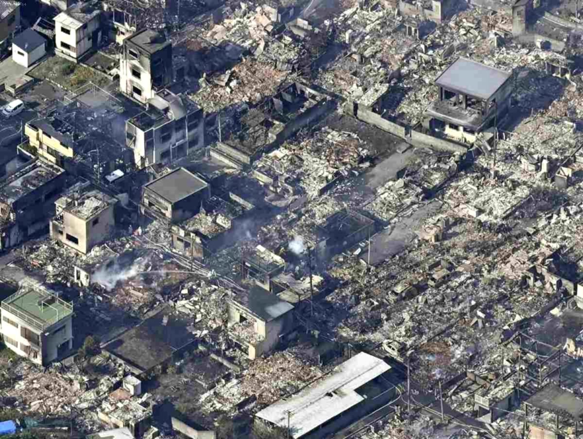 Japonya'da Yarım Asrın En Büyük Yangını: Yüzlerce Kişi Evsiz Kaldı