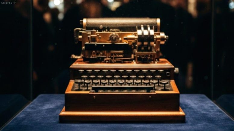 Nazilerin Gizemli Enigma Makinesi Müzayedede Rekor Fiyata Satıldı!