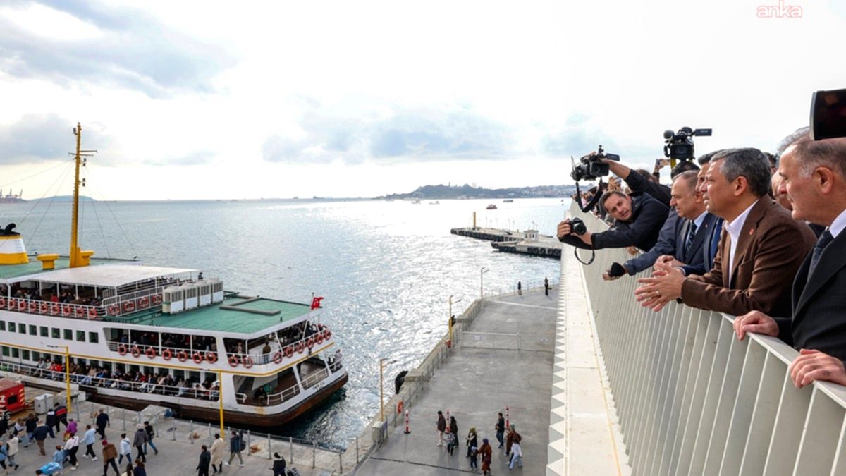 Özgür Özel'in Erdoğan'a Sandık Çağrısı Ankara Kulislerini Hareketlendirdi