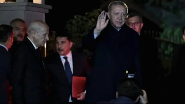 Ankara’da Siyasi Kulislere Bomba Gibi Düşen Kırmızı Dosya: İçeriği Ne?