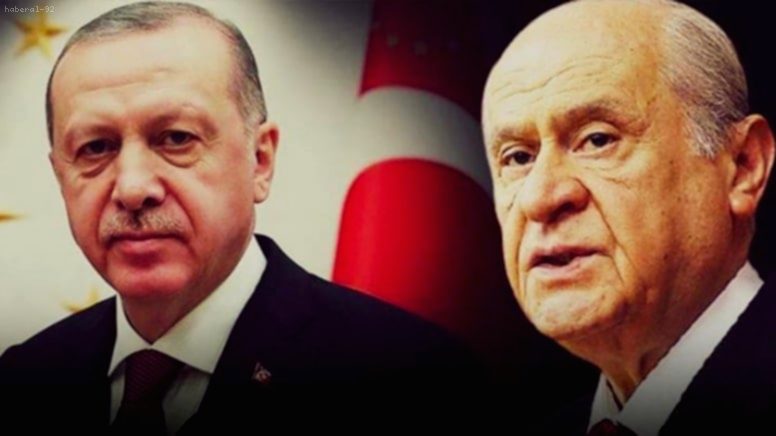 AKP Kurucusundan Şok İddia: “Bahçeli Emrivaki Yaptı, AKP İttifakı Korumak İçin ‘Tamam’ Dedi”