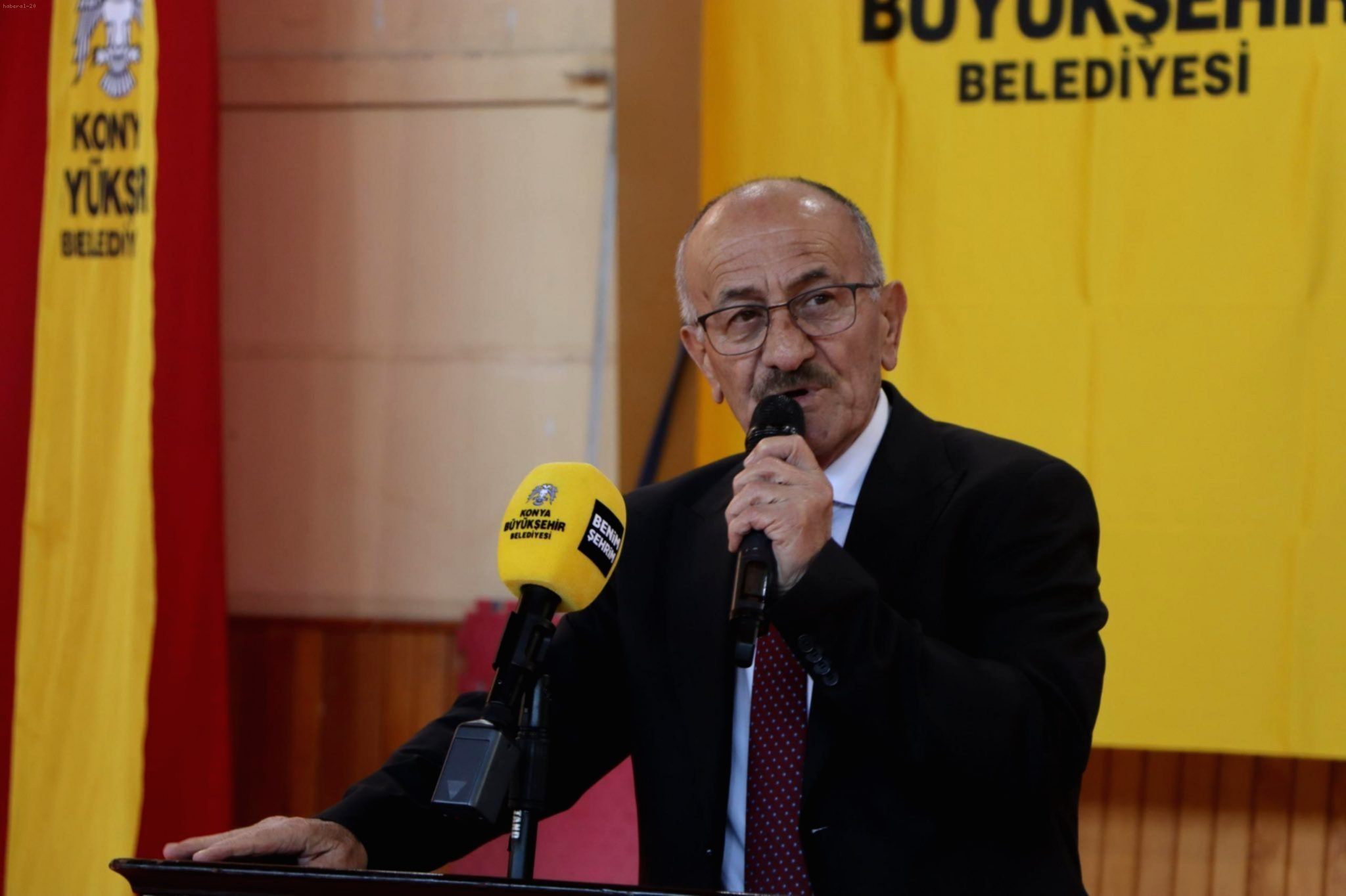 AKP'den Üye Kaybına Çare Arayışı: Muhtarlara Skandal Üyelik Talimatı!