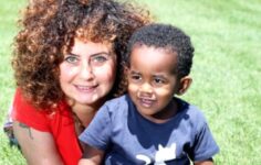 Esra Akkaya’nın Etiyopya’dan Evlat Edindiği Oğlu Can Alex Büyüdü!