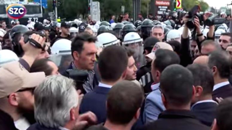 CHP’nin TRT Yürüyüşüne Polis Engeli