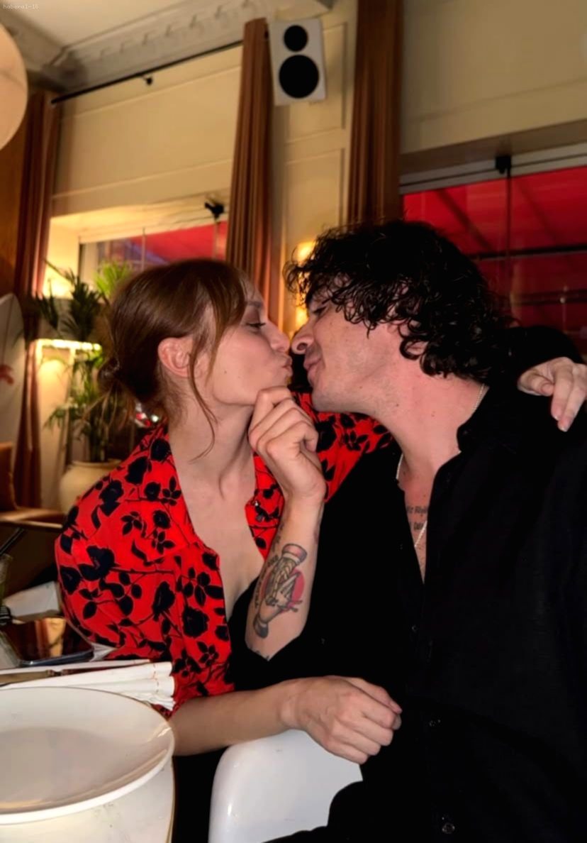 Nilperi Şahinkaya'dan Romantik Paylaşım: Aşkını Sabahın İlk Işıklarında İlan Etti!