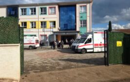 Okulda Zehirlenme Alarmı: Tavuk ve Makarna Yiyen Öğrenciler Hastaneye Kaldırıldı!