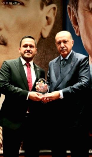 AKP Karaman Milletvekili Selman Oğuzhan Eser Trafik Kazası Geçirdi: Araç İçi Kamera Kayıtları Ortaya Çıktı