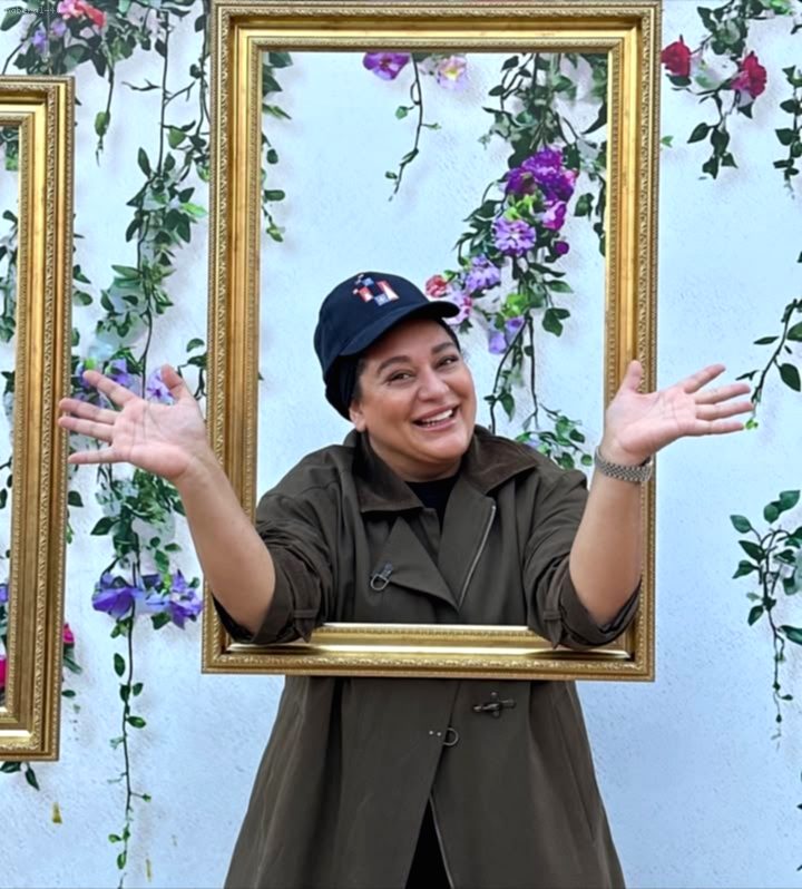 Türk Fenomen Zeruj'un Umre Paylaşımı Tepki Çekti: Kabe'de Gördüğü Yakışıklı Erkekler Gündem Oldu