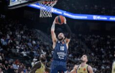 Anadolu Efes, EuroLeague’de Barcelona’yı Nefes Kesen Maçta Devirdi!