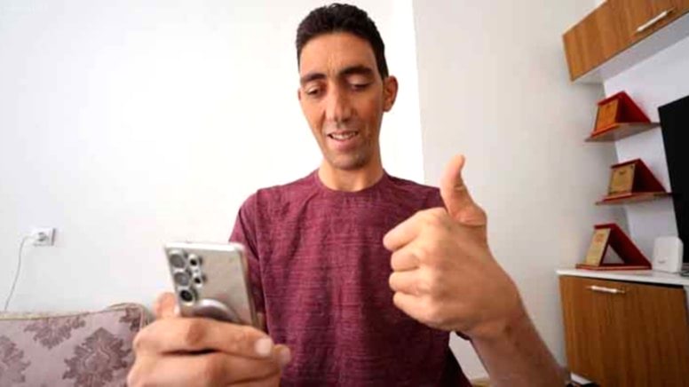 Dünyanın En Uzun Adamı Sultan Kösen, Hayatını Anlatan Belgesel İçin Londra’da!