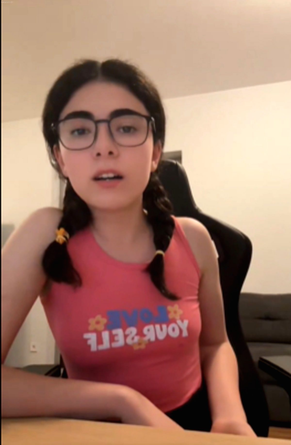 Ünlü İçerik Üreticisi Zeynep Çağış'tan Kaçırılma İddialarına Videolu Yanıt