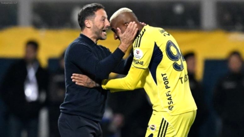 Domenico Tedesco’dan Rizespor Galibiyeti Sonrası Açıklama: “1 Saat Sevinebiliriz”