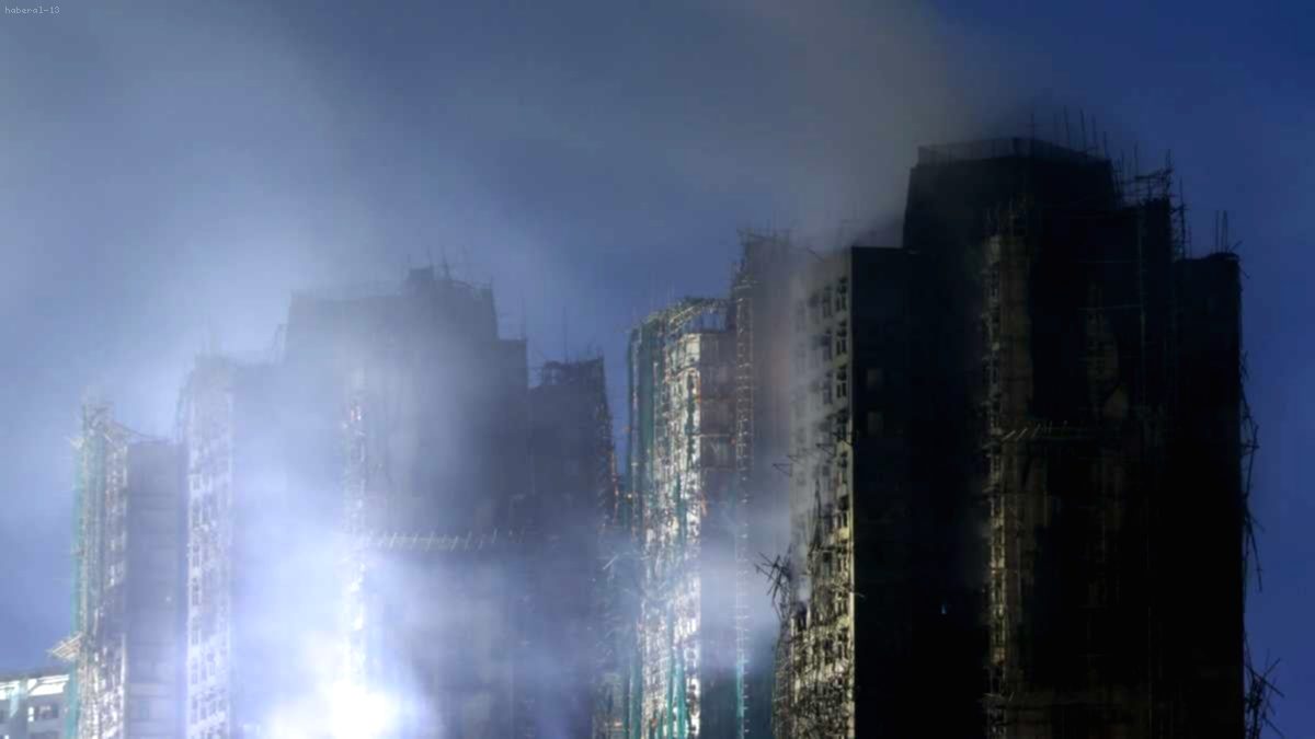 Hong Kong'da 77 Yılın En Büyük Faciası: Yangında 65 Ölü, Yüzlerce Kayıp