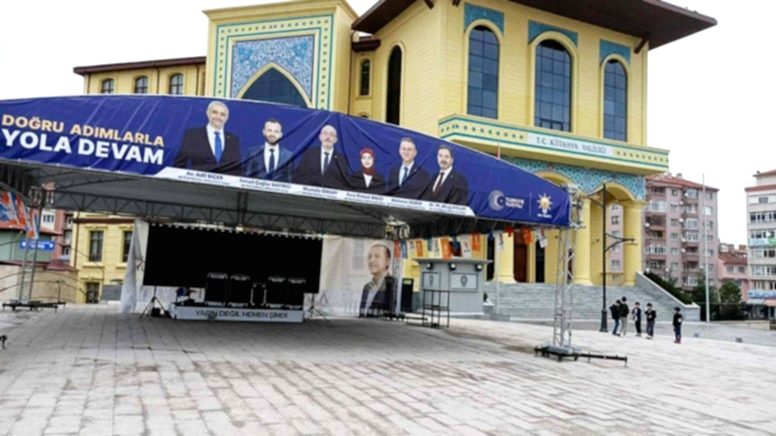 AKP ve MHP’li Üyeler Tarafından Taciz İddiası: Genç Kadın İşini ve Partisini Kaybetti