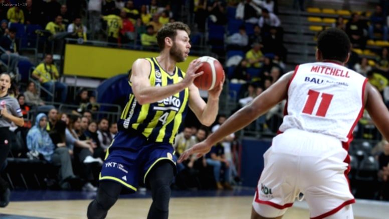 Fenerbahçe Beko, Bahçeşehir Koleji’ni Farklı Mağlup Ederek Liderlik Koltuğuna Oturdu