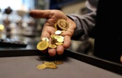 Kuyumcular Altın Piyasasını Koruyor: Türkiye Genelinde Eritme Altın Alımına Sürpriz Durdurma Kararı!