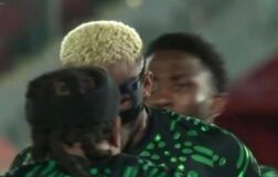 Afrika Uluslar Kupası’nda Şok Edici Gerginlik: Osimhen Sahayı Terk Etti!