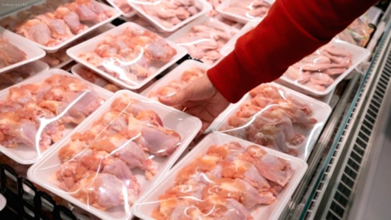 Tavuk Fiyatlarına Büyük Zam Yolda: Market ve Kasap Rafları Yeniden Diziliyor