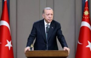 Türkiye Beyaza Büründü: Yoğun Kar Yağışı Tatil Kararlarını Tetikledi, 55 İle Kritik Uyarı!