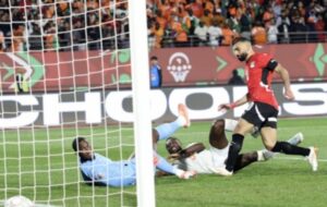 Sultanahmet Meydanı’nda Korkutan Restoran Yangını